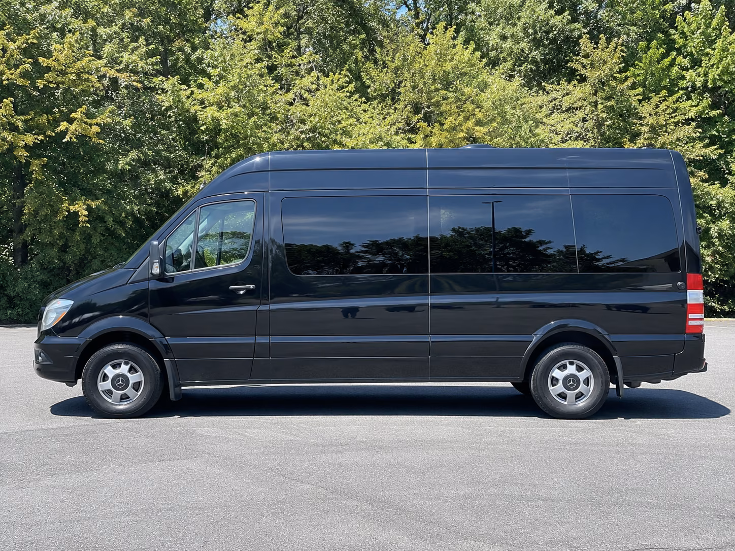 arrange transportation for your next convention or trade show 1