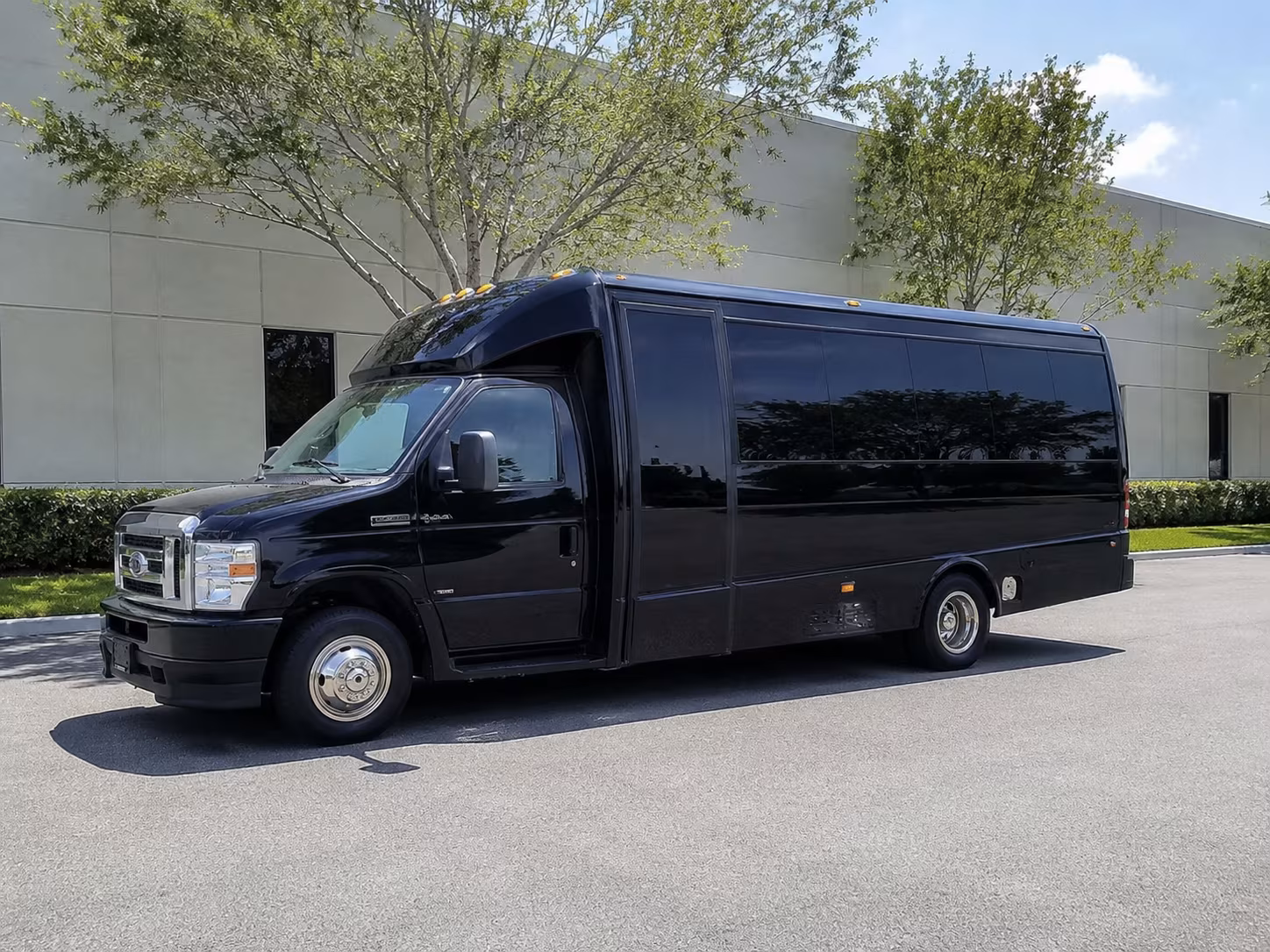 minibuses and sprinter vans for smaller concert groups in rancho cordova